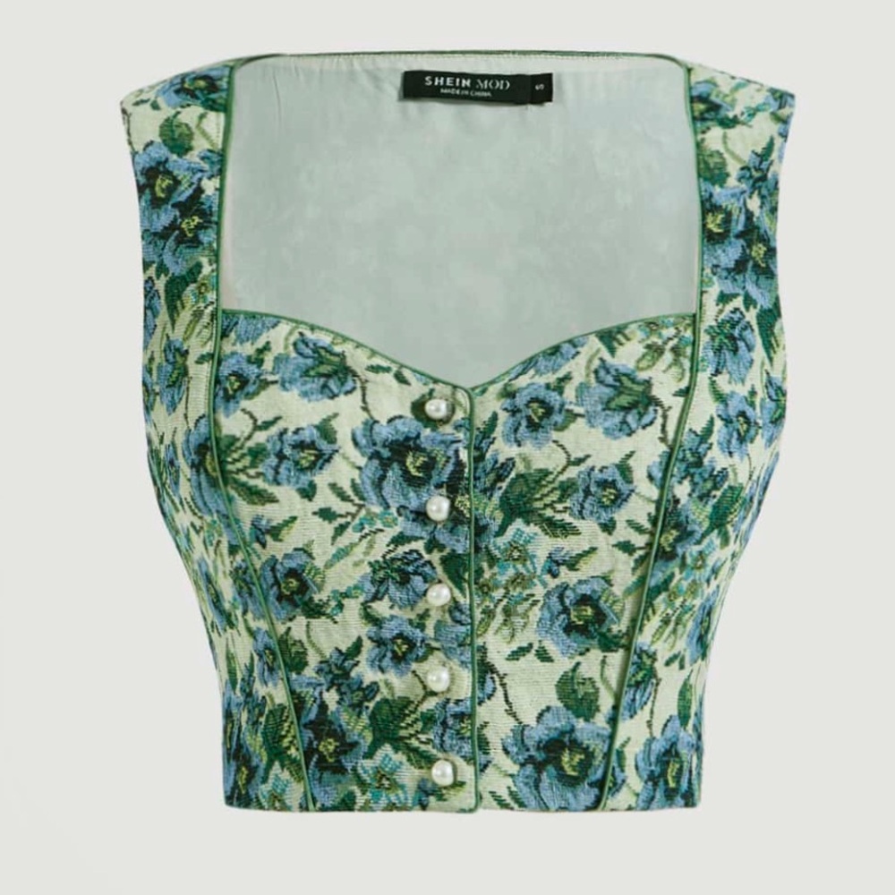 NWOT Floral Tapestry Print  Button Down Cropped Tank Top